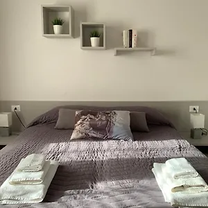 https://valentina-lovely-rooms.sicilyhotelsitaly.net